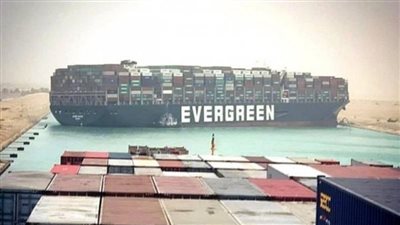 صعوبات إضافية تواجه تجار التجزئة في أوروبا وأمريكا بسبب تعطل الملاحة بقناة السويس