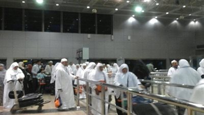 الصالة الموسمية بمطار القاهرة تستقبل 2400 معتمرًا خلال 24 ساعة