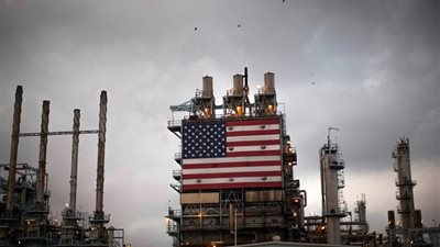 تراجع مخزونات النفط الأمريكية وزيادة البنزين