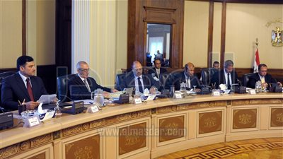 مجلس الوزراء يتعاقد مع 