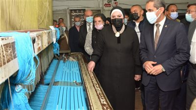 وزيرة التجارة: طرح مجمعي الصناعات الصغيرة بأسيوط وأسوان.. قريبًا