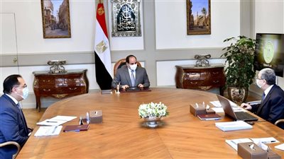 السيسي يتابع موقف التغذية الكهربائية للمشروع القومي لتنمية سيناء