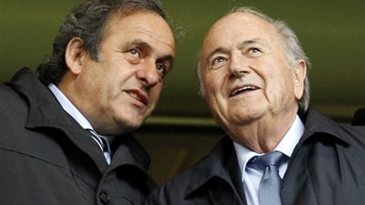 الكشف عن صفقة بـ2 مليون يورو بين بلاتر وبلاتيني