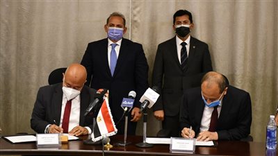 وزارة الرياضة توقع بروتوكول تعاون لإنشاء فروع للبنك الأهلي في مراكز الشباب