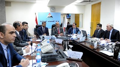 رئيس الوزراء يوجه بسرعة ضبط الأسعار وتوفير جميع السلع قبل رمضان