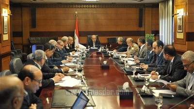 رئيس الوزراء يقرر تشكيل لجنة 
