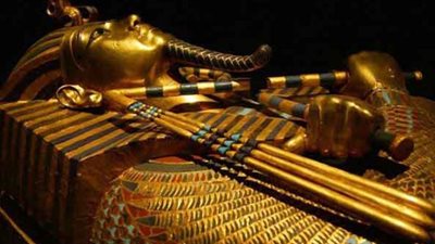 دعوة لمتابعة وتصوير عمليات الترميم الجارية على القناع الذهبي للملك توت عنخ آمون