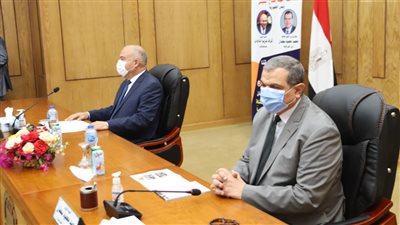 تسليم شهادات إتمام التدريب على 7 مهن في قنا 