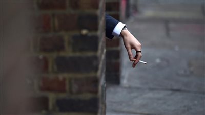 أكاديمية الصيادلة الفرنسية تحذر الشباب من تدخين 