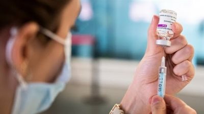 7 وفيات بجلطات بعد الحصول على لقاح أسترازينيكا في بريطانيا