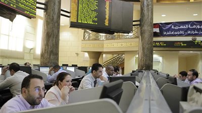 تباين مؤشرات البورصة بختام التعاملات.. ورأس المال يربح 3,4 مليار جنيه