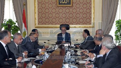 الحكومة: أسورة مميكنة للحجاج تتضمن البيانات لصرف العلاج