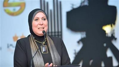 وزيرة التجارة تقرر وقف تصدير الفول لمدة 3 أشهر