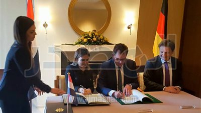 سحر نصر توقع 3 اتفاقات مع ألمانيا بقيمة 203,5 مليون يورو