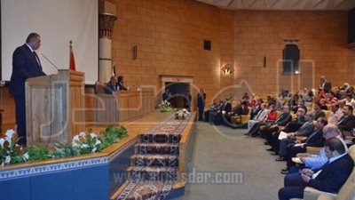 وزير الطيران يلتقي ممثلي 