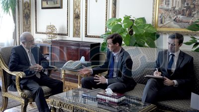 رئيس الوزراء يبحث مع السفير البريطاني ترتيبات زيارة السيسي إلى لندن 