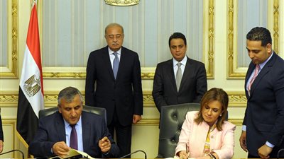 تفاصيل لقاء سحر نصر برئيس البنك الأوروبي ووكيلي مجلس النواب