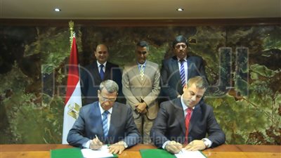 مذكرة تفاهم مع رومانيا لتصنيع وتطوير عربات وجرارات السكة الحديد