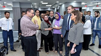 سحر نصر: إطلاق مركز اتصالات للتواصل مع المستثمرين