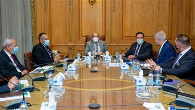 وزير الإنتاج الحربي يبحث مستجدات إنتاج الطاقة الكهربائية من المخلفات