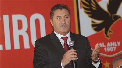 بيسيرو يخاطب جماهير الأهلي باللغة العربية