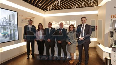 لأول مرة فى مصر.. البنك الأهلى يفتتح 4 فروع للخدمة الإلكترونية 