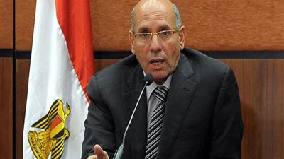 إحالة وزير الزراعة السابق و3 متهمين آخرين في قضية الفساد للجنايات