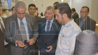 وزير التجارة والصناعة يتفقد منطقة الصناعات الصغيرة بالقاهرة الجديدة 