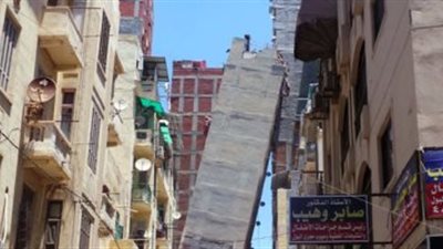 محافظ الإسكندرية: الانتهاء من إزالة عقار الأزاريطة المائل