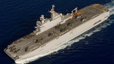 20 معلومة عن حاملة الطائرات 