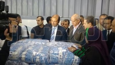 وزير التموين يفتتح مصنعا جديدا لتعبئة السكر والبقوليات باستثمارات 90 مليون جنيه