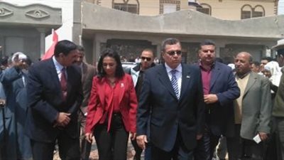 محافظ الفيوم: تعيين 3 سيدات رؤساء للوحدات المحلية خلال الحركة المقبلة