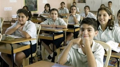 الحكومة تنفي إلغاء الشهادة الابتدائية