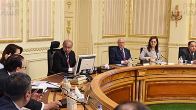 تفاصيل لقاء رئيس الوزراء بلجنة العدالة الاجتماعية