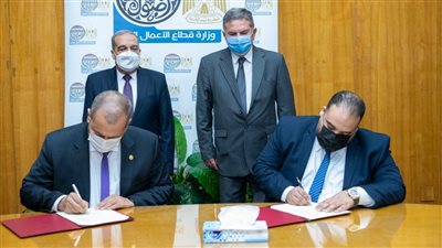 توقيع بروتوكولات تعاون في مجال توريد الأخشاب