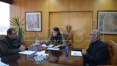 وزيرة السياحة تبحث آلية تطبيق الضوابط المنظمة للعمل فى مجال الغوص 
