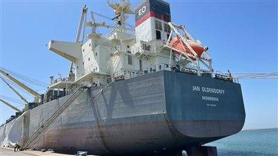 لشحن 60 ألف طن كلينكر.. ميناء شرق بورسعيد يستقبل أكبر سفينة صب جاف