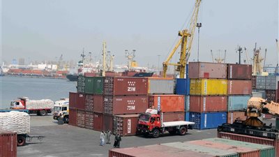 استمرارغلق بوغاز مينائى الإسكندرية والدخيلة لليوم الرابع على التوالى 