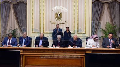  الحكومة توقع عقد شراكة لبناء وتشغيل وصيانة المدارس بنظام «PPP»