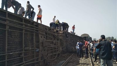 تكليف رئاسى بتشكيل لجنة للوقوف على أسباب حادث قطار «القاهرة - المنصورة»