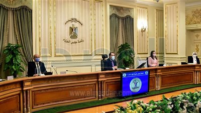 مدبولى: تشكيل لجنة وزارية لبحث أُطُر عودة العمالة المصرية إلى ليبيا