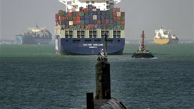 عبور 51 سفينة بقناة السويس بحمولات قياسية بلغت 3,2 مليون طن