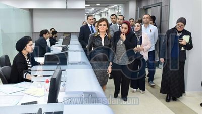 سحر نصر: تقديم منظومة الدفع والتوقيع الإلكتروني لتتواكب مع قانون الاستثمار