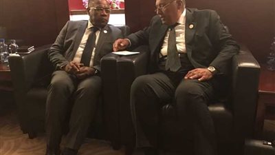سامح شكري يبحث نتائج قمة دول حوض النيل مع وزير خارجية الكونغو
