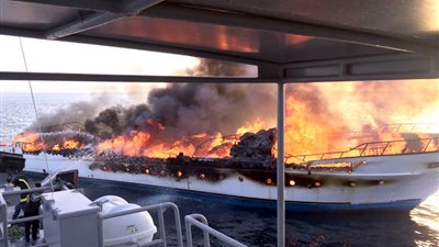 القوات البحرية تحبط هجرة غير شرعية لـ97 شخصا وتسيطر على حريق 3 لنشات