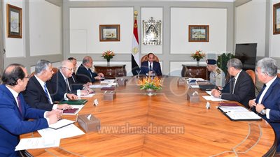 السيسي يوجه الحكومة بمتابعة المحافظات لعدم استغلال التجار للزيادة الجديدة