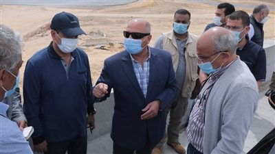 وزير النقل يتابع معدلات تنفيذ مشروع طريق الصعيد الصحراوي الغربي