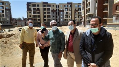 مسئولو «الإسكان» يتفقدون سير العمل بمشروعات مدينة الشروق