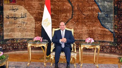 السيسي يبدأ زيارة إلى المجر للمشاركة في قمة 