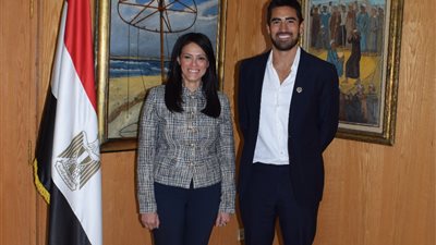 المشاط تلتقي أحد أهم المدونين العالميين لدعم الترويج السياحي‎